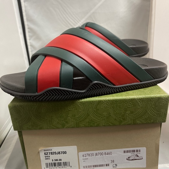 Gucci Other - Excellent condition Gucci Mens Slipon 8 (38) Green/Red